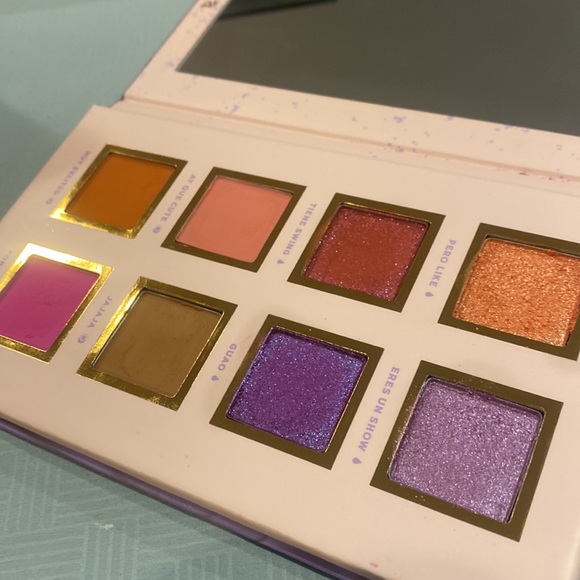 Alamar Cosmetics Spanglish Eyeshadow Palette - Picture 2 of 5